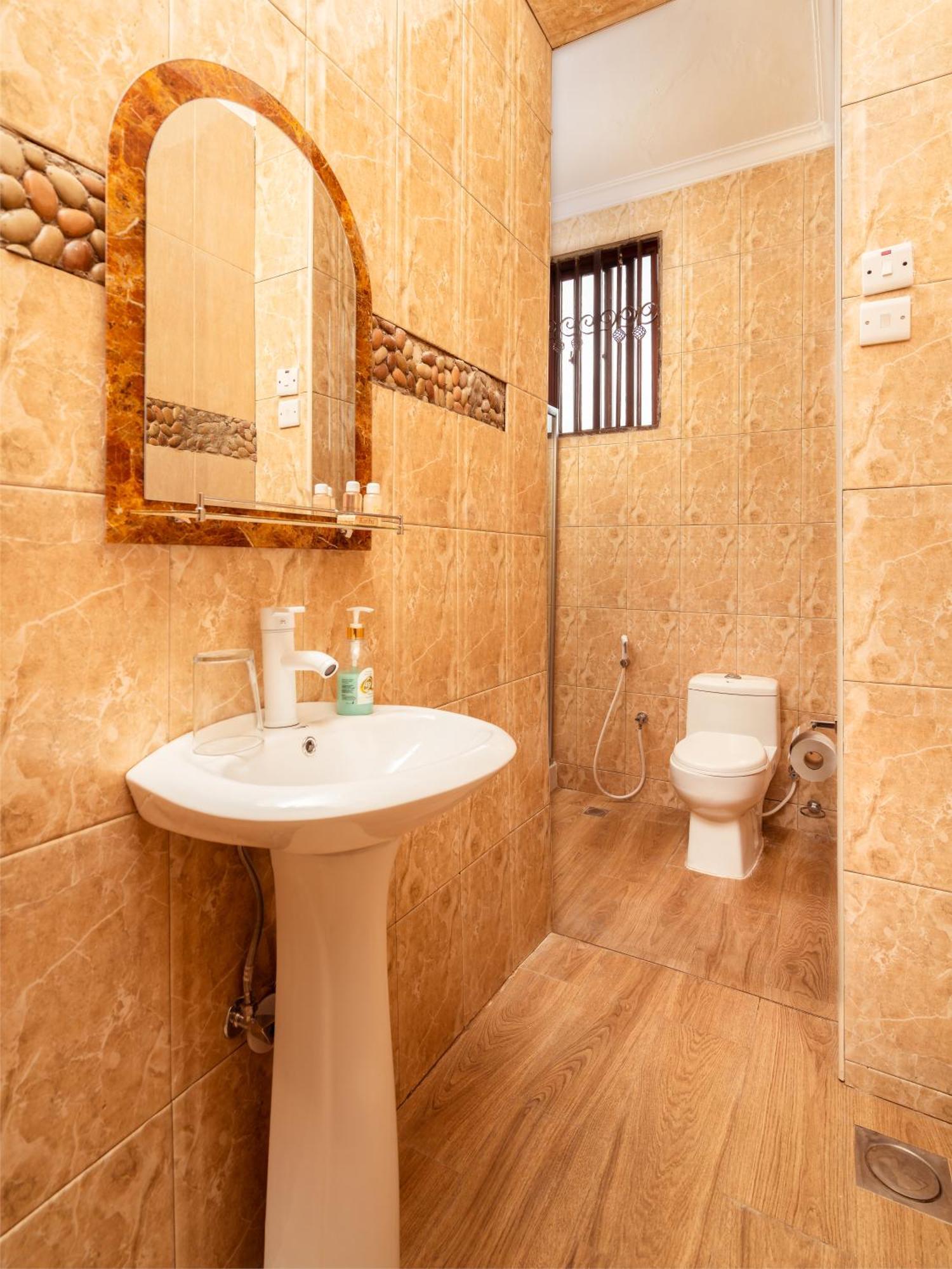 Rayan Apartments & Safaris Arusha Bilik gambar